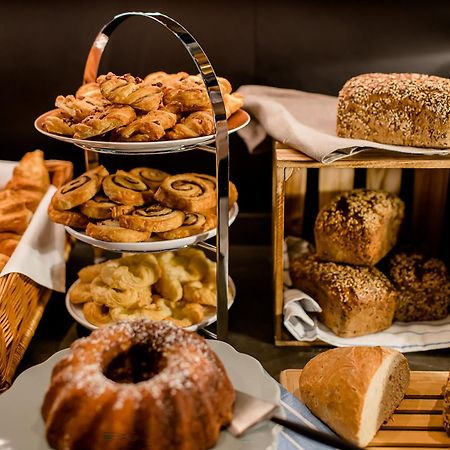 Motel One Карлсруэ Экстерьер фото