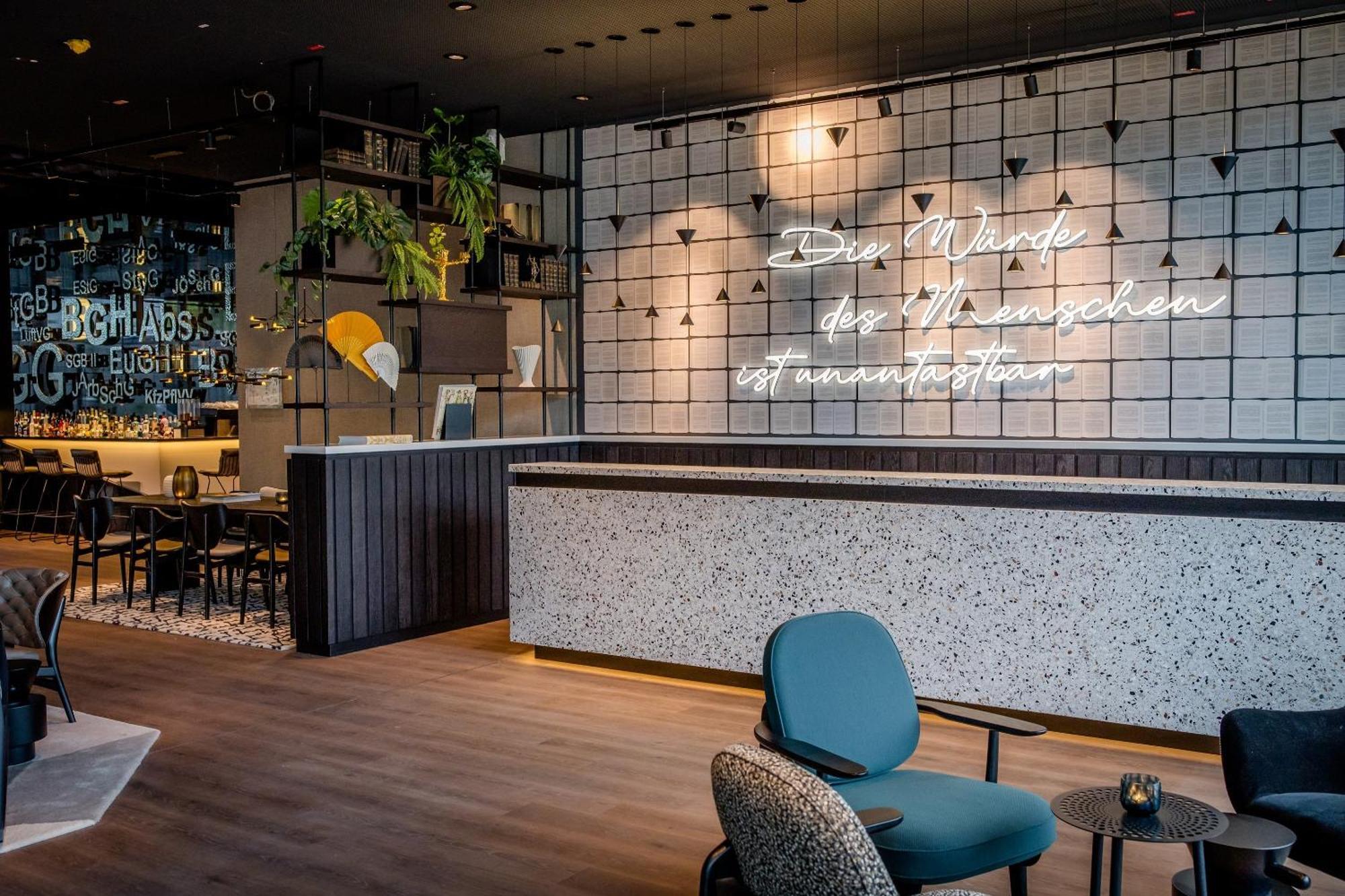 Motel One Карлсруэ Экстерьер фото