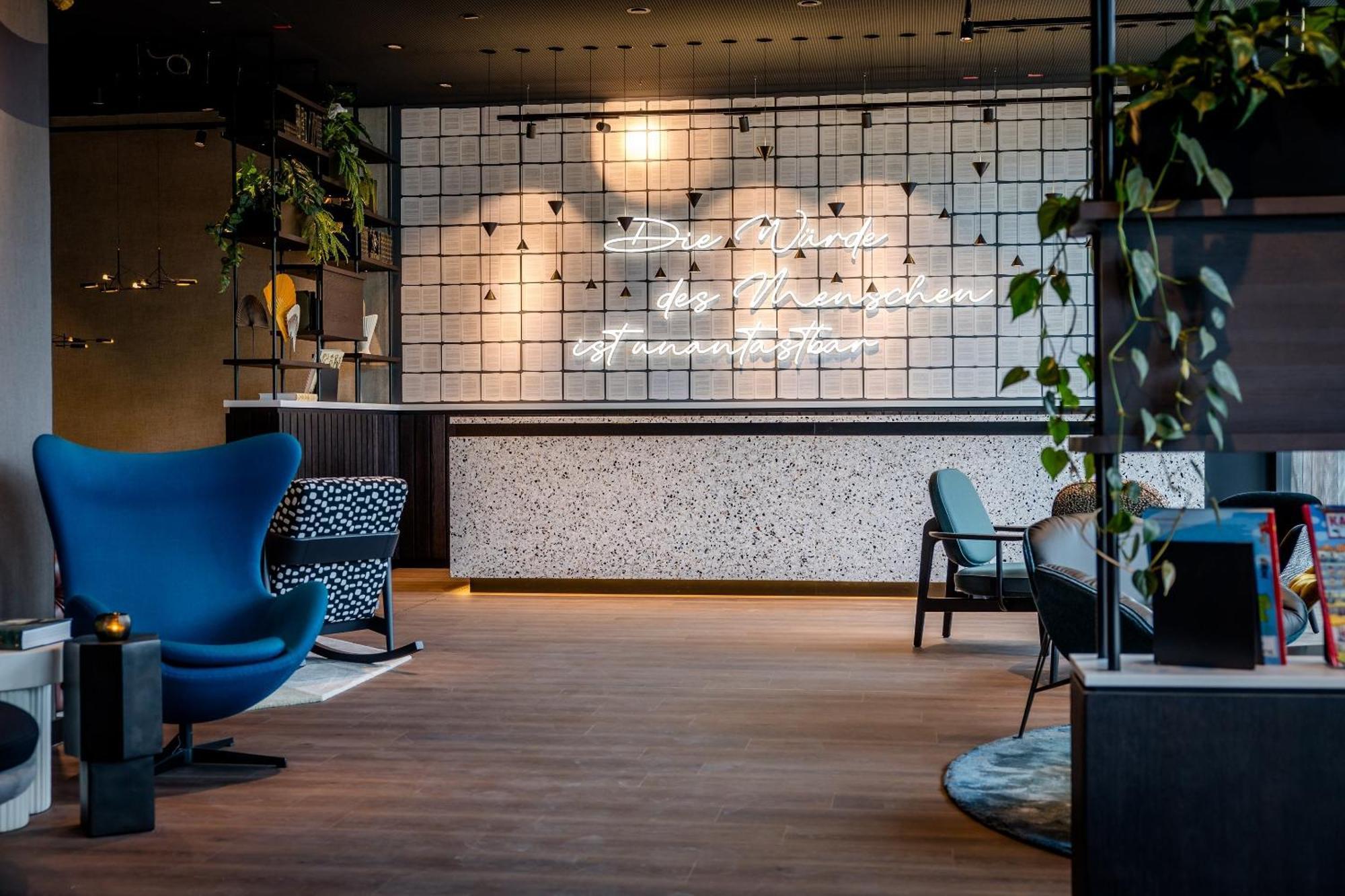 Motel One Карлсруэ Экстерьер фото